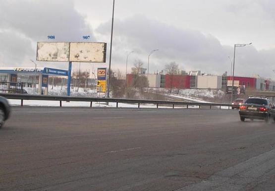 Фото рекламної площини за адресою Столичное шоссе 50м. от спуска с улицы Академика Заболотного, в сторону Южного моста, правый
