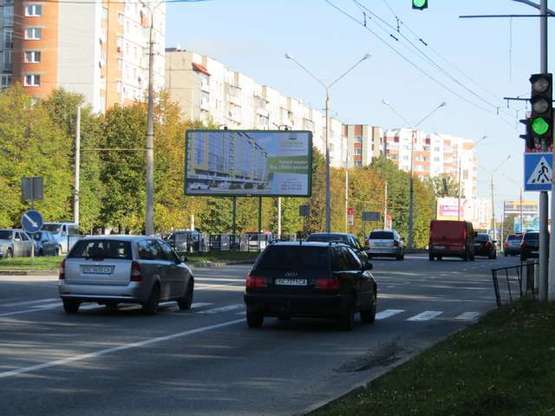 Фото рекламной плоскости по адресу Наукова вул., 30 (призма) (розподілювач, до вул. Стийської)