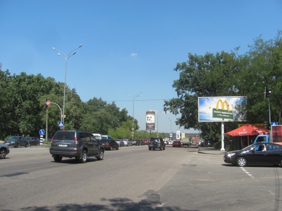 Фото рекламної площини за адресою Палладина Академика просп. , перекресток с Плодовой ул.