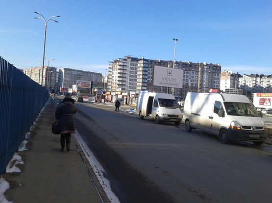Фото рекламной плоскости по адресу Івасюка - Миколайчука