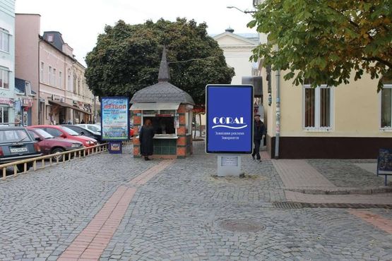 Фото рекламной плоскости по адресу вул.Миру (біля Драмтеатру)