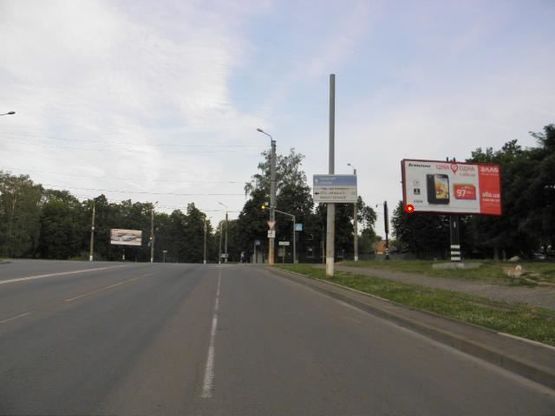 Фото рекламної площини за адресою ул.Кирова-ул.20-лет Победы