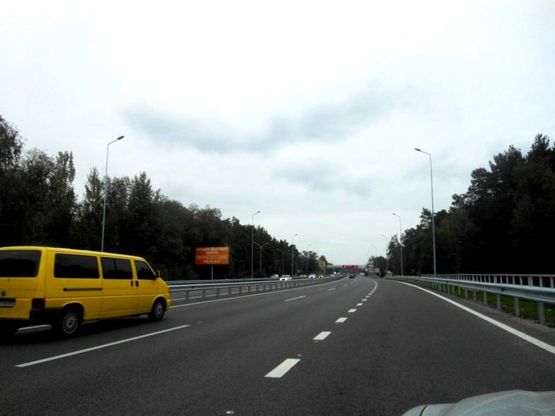 Фото рекламной плоскости по адресу Новообухівська траса, перед рестораном "Матрешка", км 28+050 лево
