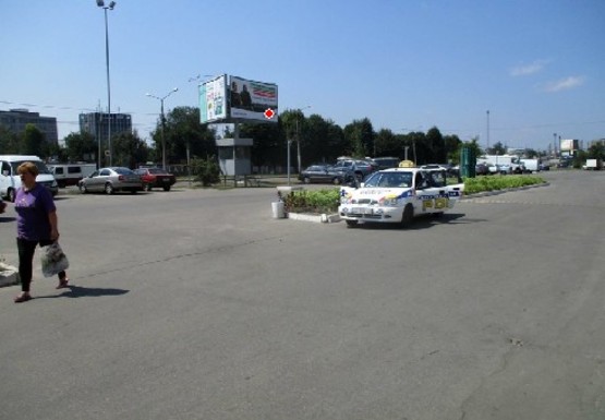 Фото рекламної площини за адресою Плехановская ул., 135_139, ст.м. Завод им. Малышева