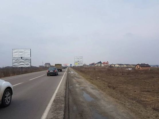 Фото рекламной плоскости по адресу Об'їзна М-10, З.О. м. Львова, Панська Гора в сторону Сокільник (нижній)2
