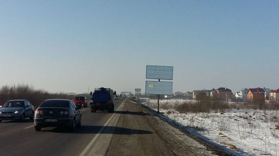 Фото рекламной плоскости по адресу Об'їзна М-10, З.О. м. Львова, між гот. Панська Гора та ТРЦ King Cross Leopolis в сторону ТРЦ King Cross Leopolis (нижній)