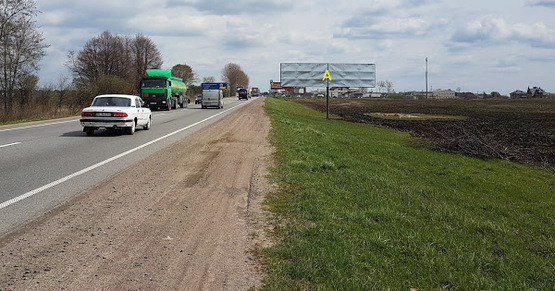 Фото рекламної площини за адресою Обїздна М-06, Київ-Чоп, біля Лео Кераміка в сторону Пасіки-Зубрицькі