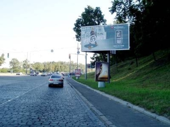 Фото рекламної площини за адресою Днепровский спуск, съезд на Набер. Шоссе