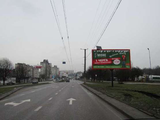 Фото рекламной плоскости по адресу Вячеслава Чорновола просп. - Торф`яна вул. (призма)