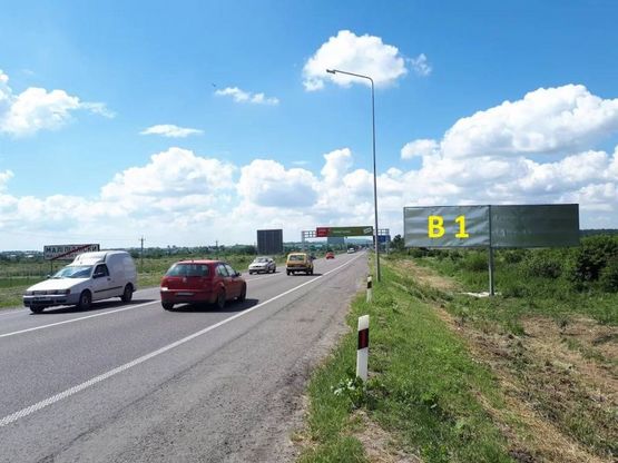 Фото рекламної площини за адресою Об'їзна М-06, Київ-Чоп, на виїзді з с.Малі Підліски  в сторону Львова (лівий)