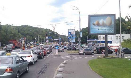 Фото рекламной плоскости по адресу Дружби народів бульв. - Болсуновська вул. (Сергія Струтинського вул.),  IQ-центр, ; №1 (№1)