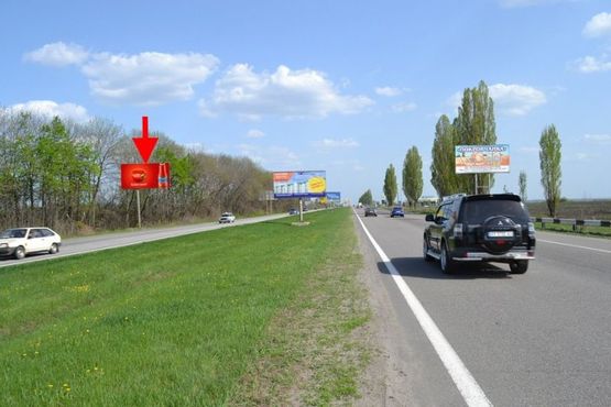 Фото рекламной плоскости по адресу Московский пр-т - Ростовская трасса возле газовой заправки-1 (выезд из города)