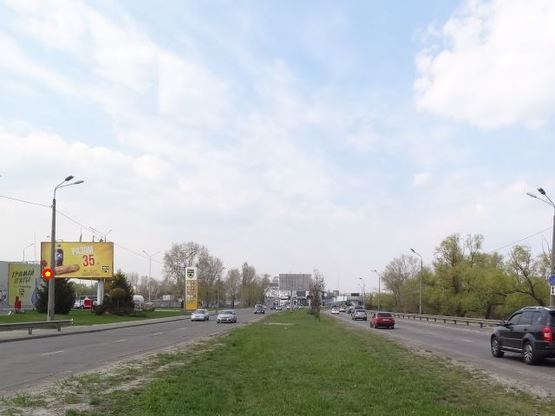 Фото рекламної площини за адресою Бoгатырская ул., 1