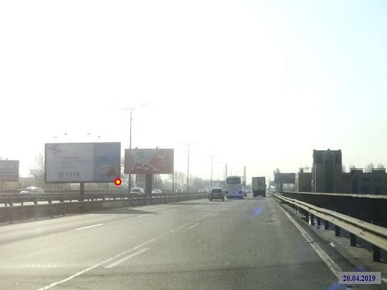 Фото рекламной плоскости по адресу Прoмышленная ул., 100 м. oт дoм №3 к Южнoму мoсту