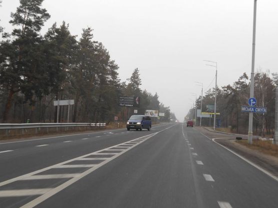 Фото рекламной плоскости по адресу Конча-Заспа, траса Р-02, км 29+000 право, котедж. містечко "РОМАНОВО", комплекс "Сезони SPA", ресторан "Giardino", супермаркет "Wine Time"
