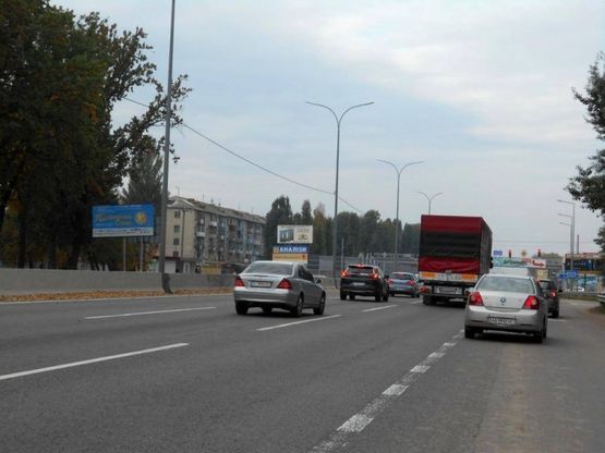 Фото рекламной плоскости по адресу с. Чабани, траса М-05 Київ-Одеса, км 14+975 ліво