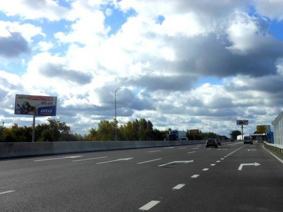 Фото рекламной плоскости по адресу смт. Глеваха, траса М-05 Київ-Одеса, км 26+030 ліво