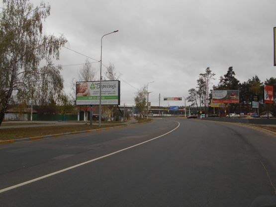 Фото рекламной плоскости по адресу смт. Гостомель, км 24+450 право, вул. Свято-Покровська, 30А