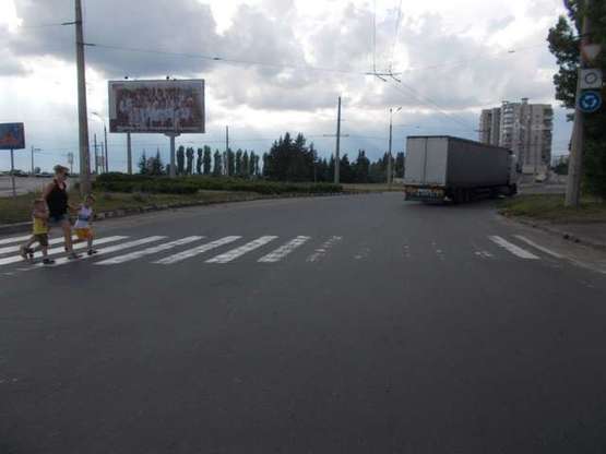 Фото рекламной плоскости по адресу 30-річчя Перемоги вул. - Сумгаїтська вул., "Епіцентр"