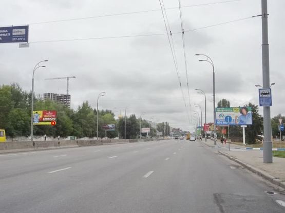 Фото рекламної площини за адресою Глушкова пр., 9