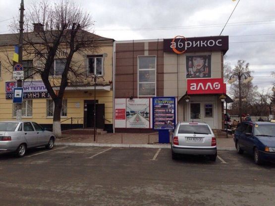 Фото рекламної площини за адресою Находится на центральной площади города по ул. Советская, 1-Б.