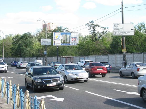 Фото рекламної площини за адресою Харківське шосе, 21 (навпроти)
