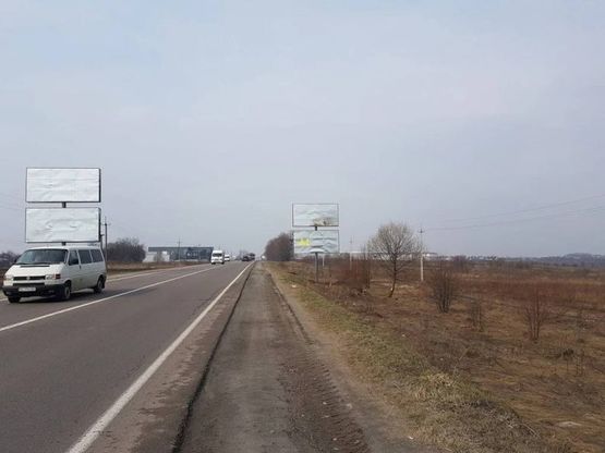 Фото рекламной плоскости по адресу Об'їзна М-10, З.О. м. Львова, біля Арт-Енерго в сторону ЕпіцентрК (нижній)