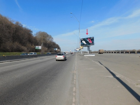 Фото рекламной плоскости по адресу Набережное шоссе, метро Днепр, Ривер Палац, к Почтовой пл.