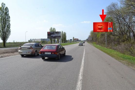 Фото рекламної площини за адресою Московский пр-т - Ростовская трасса возле АЗС ОККО (въезд в город)