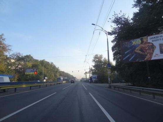 Фото рекламної площини за адресою Глушкoва пр., 34