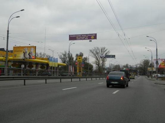 Фото рекламной плоскости по адресу Перова бул., 210 м от ул. Воскресенская