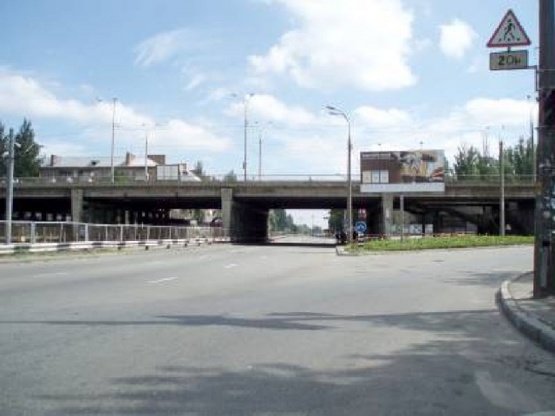 Фото рекламной плоскости по адресу Космонавта Комарова проспект / Ивана Лепсе бульвар