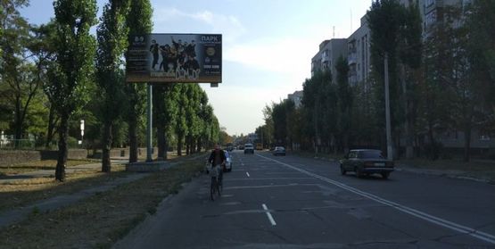 Фото рекламной плоскости по адресу ул. В. Пугачева (Московская), район дома №41 (Киевский рынок), направление - Автопарк