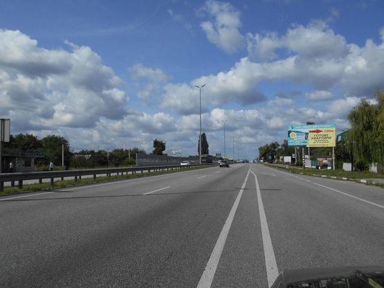 Фото рекламної площини за адресою с. Мила, траса М-06 Київ-Чоп (Житомир), км 25+700 право