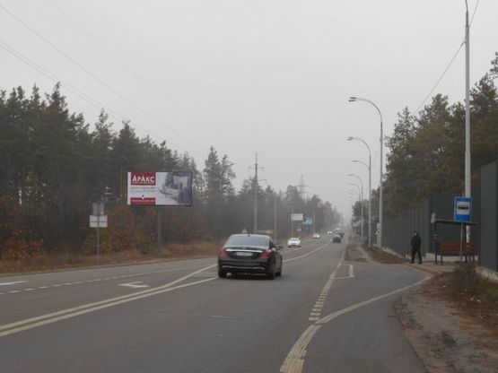 Фото рекламной плоскости по адресу Конча-Заспа, траса Р-02, км 31+250 право, навпроти автобусної зупинки