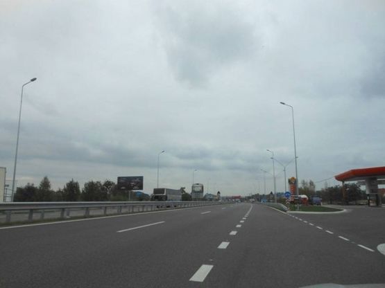 Фото рекламної площини за адресою Новообухівська траса, возле садового центру Ева, км 26+450 право