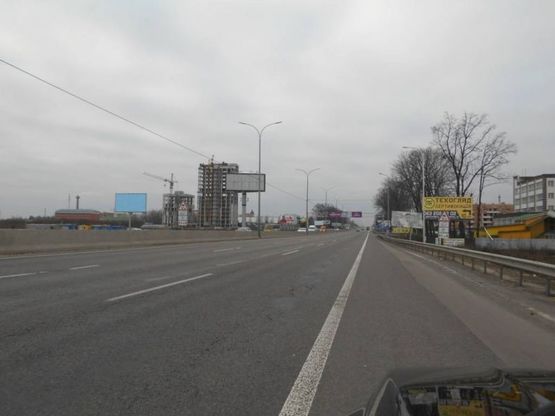 Фото рекламной плоскости по адресу с. Гатне, траса М-05 Київ-Одеса, км 14+365 ліво