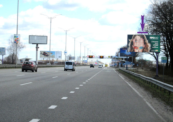 Фото рекламной плоскости по адресу Бориспольское шоссе, остановка Гора,  направление а/п Борисполь