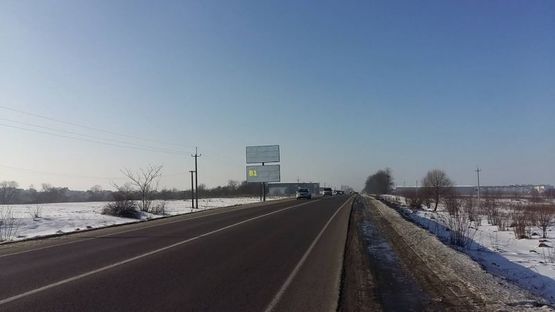 Фото рекламной плоскости по адресу Об'їзна М-10, З.О. м. Львова, біля Арт-Енерго в сторону ЕпіцентрК (нижній)