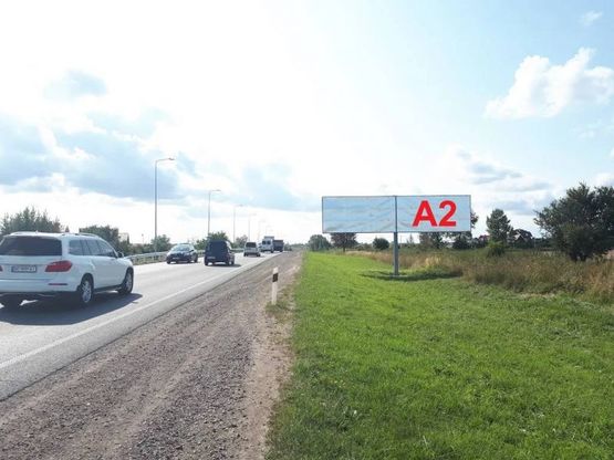 Фото рекламної площини за адресою Обїздна М-06, Київ-Чоп, біля гот. Рафаель в сторону ТРЦ King Cross Leopolis 2 (правий)