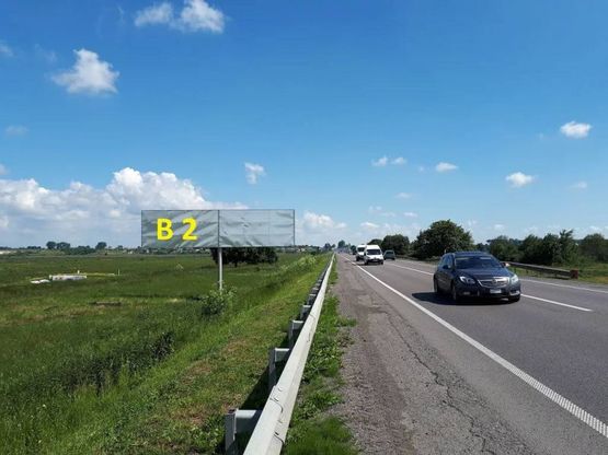 Фото рекламної площини за адресою Об'їзна М-06, Київ-Чоп, перед с.Гамаліївка перед АЗС WOG в сторону Київа (лівий)