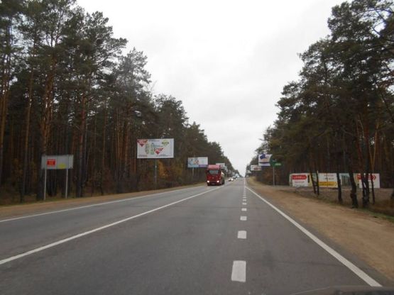 Фото рекламной плоскости по адресу м. Буча, траса М07, км 24+650 ліво, вул. Шевченка, в'їзд в Бучу з Гостомеля