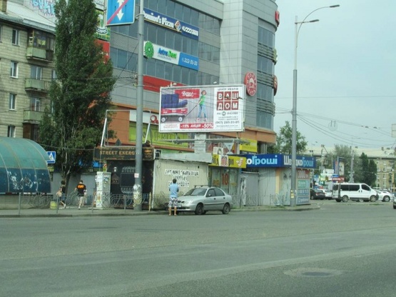 Фото рекламної площини за адресою Дарницкая (Ленинградская) площадь / Воссоединения проспект