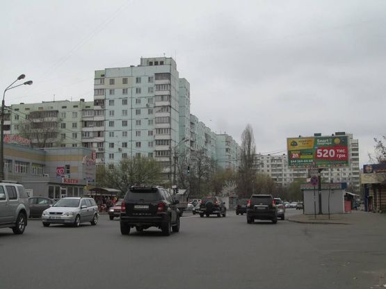 Фото рекламной плоскости по адресу Вербицького вул. + Дніпродзержинська вул., 120 навпроти універсама "Харків"