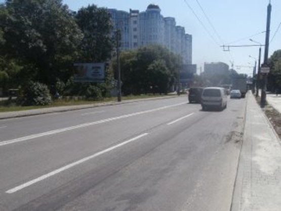 Фото рекламной плоскости по адресу Галицька-Тролейбусна