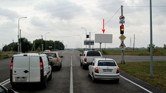 Фото рекламной плоскости по адресу s305А,вул.Аеропортівска - вул.Старокодакська, біля світлофора