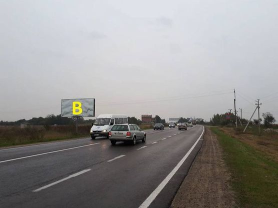 Фото рекламной плоскости по адресу Об'їзна М-10, З.О. м. Львова, біля Trans Service-1 в сторону ТРЦ King Cross Leopolis 