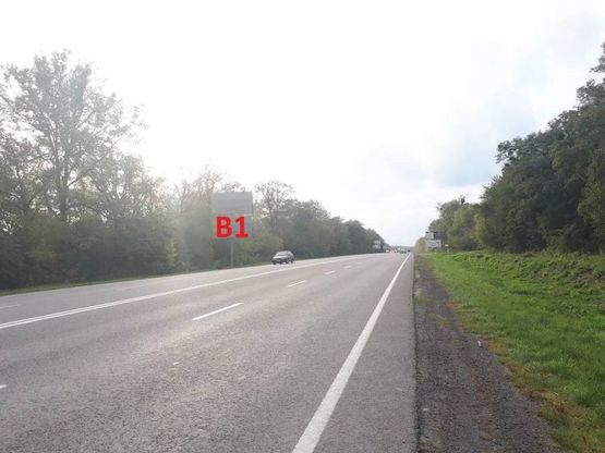 Фото рекламной плоскости по адресу Обїздна Н-17, Підїзд до м.Львова, після гот. Древній Град в сторону Львова (нижній)