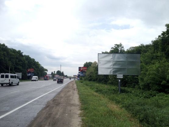 Фото рекламной плоскости по адресу Підїзд до м Львів, км 0+150, праворуч (с Гамаліївка)