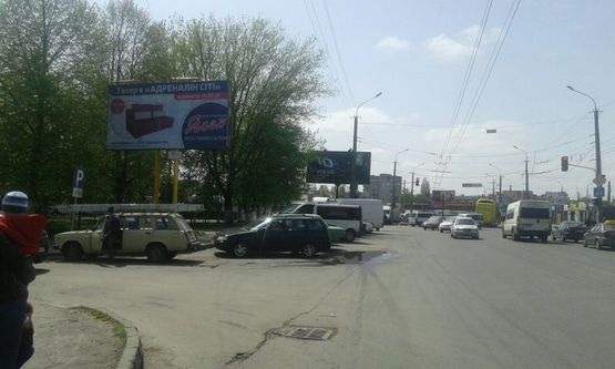 Фото рекламної площини за адресою вул. Конякіна,39 (біля автостанціі №1)